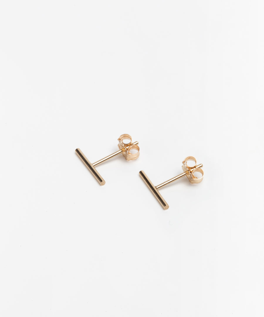 Thin Plain Bar Stud