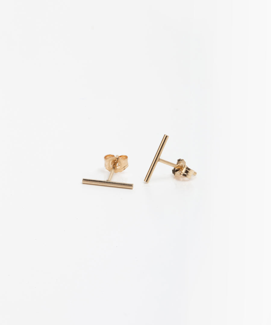 Thin Plain Bar Stud