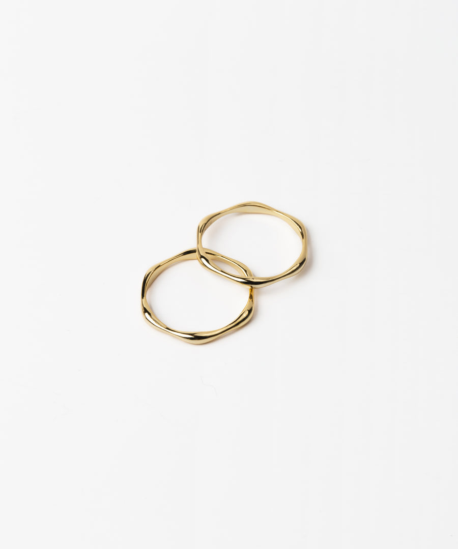 Dainty Wavy Ring